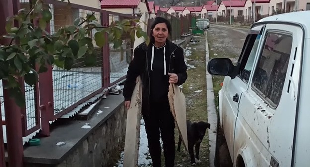 Жительница Бердзора. Стоп-кадр "Кавказского узла" https://www.youtube.com/watch?v=WbFAlhtlSMo&feature=emb_logo Жительница Бердзора. Стоп-кадр "Кавказского узла" https://www.youtube.com/watch?v=WbFAlhtlSMo&feature=emb_logo