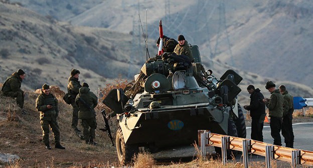 Российские миротворцы. Нагорный Карабах. Ноябрь 2020 г. Фото: REUTERS/Gleb Garanich Российские миротворцы. Нагорный Карабах. Ноябрь 2020 г. Фото: REUTERS/Gleb Garanich