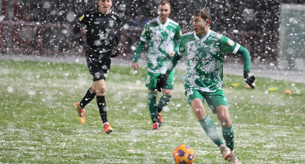 Футболисты грозненского клуба "Ахмат" (в зеленой форме). Фото пресс-службы клуба, http://fc-akhmat.ru Футболисты грозненского клуба "Ахмат" (в зеленой форме). Фото пресс-службы клуба, http://fc-akhmat.ru