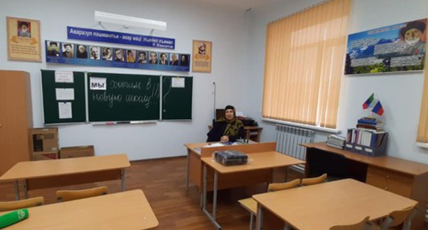 Новая школа в селе Бюрукутан. Фото предоставлено "Кавказскому узлу" Омаром Магомедовым Новая школа в селе Бюрукутан. Фото предоставлено "Кавказскому узлу" Омаром Магомедовым