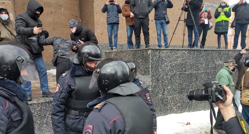 Задержания в Ростове-на-Дону. Фото Константина Волгина для "Кавказского узла"