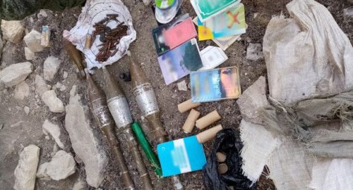 Тайник с боеприпасами в Дагестане. Фото пресс-службы Рсогвардии
Тайник с боеприпасами в Дагестане. Фото пресс-службы Рсогвардии