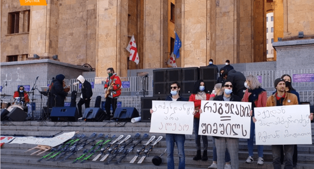 Акция протеста в Тбилиси, 6 февраля 2021 года. Стоп-кадр видео https://youtu.be/Odkr3P0coz4 Акция протеста в Тбилиси, 6 февраля 2021 года. Стоп-кадр видео https://youtu.be/Odkr3P0coz4