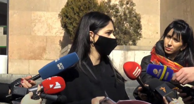 Участники пикета у здания мэрии Еревана. Кадр видео
NEWS AM https://www.youtube.com/watch?v=kKzJ4V4tvDI&feature=youtu.be Участники пикета у здания мэрии Еревана. Кадр видео
NEWS AM https://www.youtube.com/watch?v=kKzJ4V4tvDI&feature=youtu.be
