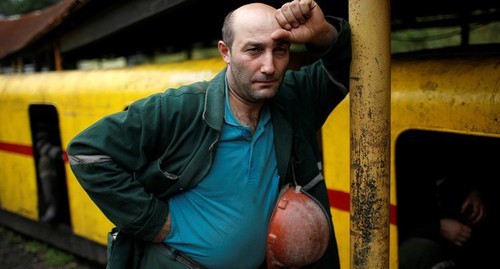 Шахтер Давид Кублашвили в Ткибули, Грузия,. Фото REUTERS / Давид Мдзинаришвили Шахтер Давид Кублашвили в Ткибули, Грузия,. Фото REUTERS / Давид Мдзинаришвили