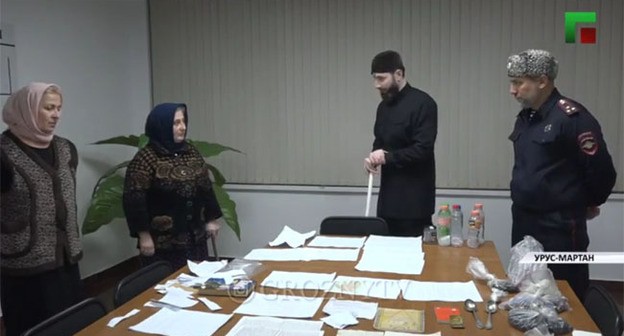 Стоп-кадр видеоролика со страницы ЧГТРК "Грозный" в Instagram https://www.instagram.com/groznytv/?hl=ru Стоп-кадр видеоролика со страницы ЧГТРК "Грозный" в Instagram https://www.instagram.com/groznytv/?hl=ru