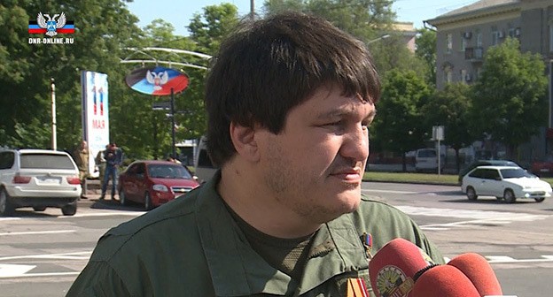 Ахра Авидзба. Скриншот видео "Министерство информации ДНР" https://www.youtube.com/watch?v=kHyGYFrXvgs Ахра Авидзба. Скриншот видео "Министерство информации ДНР" https://www.youtube.com/watch?v=kHyGYFrXvgs