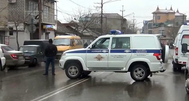 КТО в Махачкале 11 марта 2021 года. Фото: пресс-служба НАК http://nac.gov.ru/kontrterroristicheskie-operacii/v-dagestane-v-hode-kto-neytralizovan-bandit-1.html#&gid=1&pid=1 КТО в Махачкале 11 марта 2021 года. Фото: пресс-служба НАК http://nac.gov.ru/kontrterroristicheskie-operacii/v-dagestane-v-hode-kto-neytralizovan-bandit-1.html#&gid=1&pid=1
