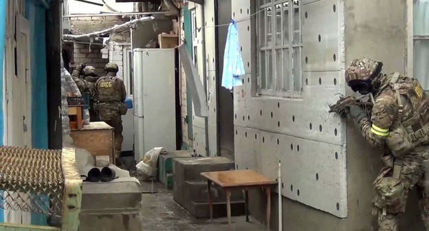 КТО в Махачкале 11 марта 2021 года. Фото: пресс-служба НАК http://nac.gov.ru/kontrterroristicheskie-operacii/v-dagestane-v-hode-kto-neytralizovan-bandit-1.html#&gid=1&pid=1 КТО в Махачкале 11 марта 2021 года. Фото: пресс-служба НАК http://nac.gov.ru/kontrterroristicheskie-operacii/v-dagestane-v-hode-kto-neytralizovan-bandit-1.html#&gid=1&pid=1