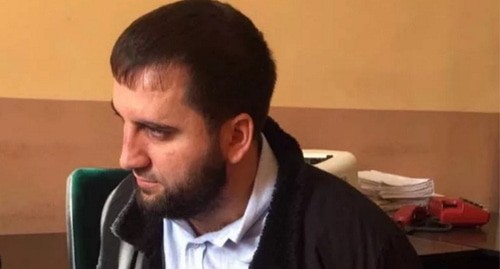 Салман Сайнароев, https://aspi.com.ua/news/podii/u-kievi-zatrimali-ingushskogo-dobrovolcya-batalyonu-imeni-sheykha-mansura#gsc.tab=0 Салман Сайнароев, https://aspi.com.ua/news/podii/u-kievi-zatrimali-ingushskogo-dobrovolcya-batalyonu-imeni-sheykha-mansura#gsc.tab=0