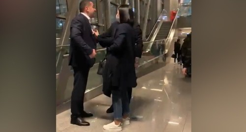 Зелимхан Битаров (слева) стоп кадр видео https://www.youtube.com/watch?v=tu5LMS9Vrnc Зелимхан Битаров (слева) стоп кадр видео https://www.youtube.com/watch?v=tu5LMS9Vrnc