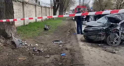 На месте ДТП в Новочеркасске. 18 апреля 2021 г. Скриншот видео "Антонина Курская" https://www.youtube.com/watch?v=kdx5p57f57c На месте ДТП в Новочеркасске. 18 апреля 2021 г. Скриншот видео "Антонина Курская" https://www.youtube.com/watch?v=kdx5p57f57c