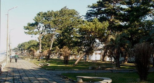 Набережная Кобулети в Аджарии. Фото http://ru.wikipedia.org Набережная Кобулети в Аджарии. Фото http://ru.wikipedia.org