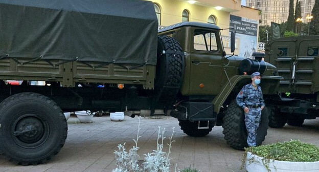 Силовики в Сочи 21 апреля 2021 года. Фото Ирэн Ильенковой для "Кавказского узла"
Силовики в Сочи 21 апреля 2021 года. Фото Ирэн Ильенковой для "Кавказского узла"