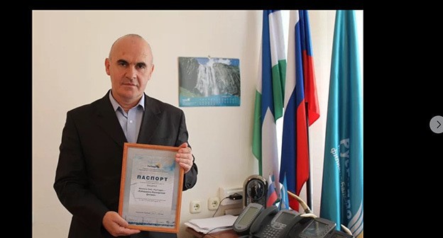 Мурадин Мисиров. Скриншот https://www.facebook.com/alannations09/photos/a.2570916169892938/2778493412468545/ Мурадин Мисиров. Скриншот https://www.facebook.com/alannations09/photos/a.2570916169892938/2778493412468545/