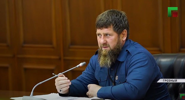 Рамзан Кадыров. Скриншот видео "ЧГТРК "Грозный" https://www.youtube.com/watch?v=wQAg4N5SaLA Рамзан Кадыров. Скриншот видео "ЧГТРК "Грозный" https://www.youtube.com/watch?v=wQAg4N5SaLA