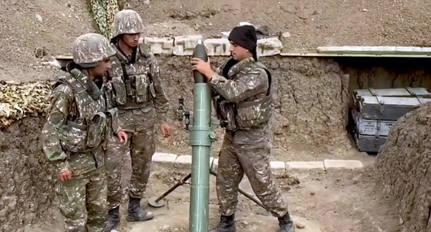 Армянские военнослужащие, октябрь 2020 года. Фото НКР ИнфоЦентр https://www.facebook.com/ArtsakhInformation/videos/401158884385156/ Армянские военнослужащие, октябрь 2020 года. Фото НКР ИнфоЦентр https://www.facebook.com/ArtsakhInformation/videos/401158884385156/