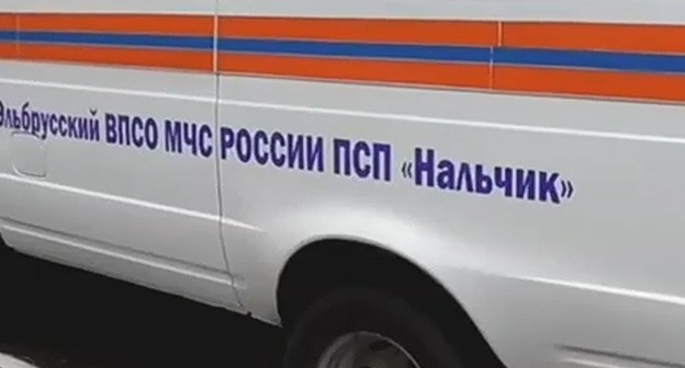 Автомобиль МЧС КБР. Кадр видео https://www.instagram.com/p/CRo8Dx-o2XQ/ Автомобиль МЧС КБР. Кадр видео https://www.instagram.com/p/CRo8Dx-o2XQ/