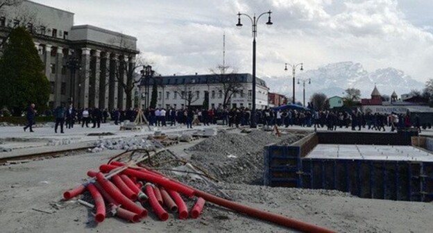 Митинг во Владикавказе. 20 апреля 2020 года. Фото Эммы Марзоевой для "Кавказского узла".
Митинг во Владикавказе. 20 апреля 2020 года. Фото Эммы Марзоевой для "Кавказского узла".