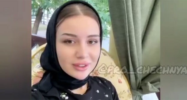 Кадр видеообращения Халимат Тарамовой https://www.instagram.com/p/CTZ2teDi3Jg/ Кадр видеообращения Халимат Тарамовой https://www.instagram.com/p/CTZ2teDi3Jg/