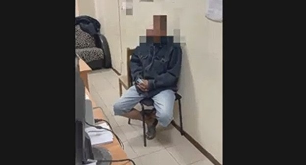 Объявленный умершим дезертир из Кабардино-Балкарии. Кадр оперативного видео https://www.youtube.com/watch?v=V7gtNrFjU6A&t=1s Объявленный умершим дезертир из Кабардино-Балкарии. Кадр оперативного видео https://www.youtube.com/watch?v=V7gtNrFjU6A&t=1s