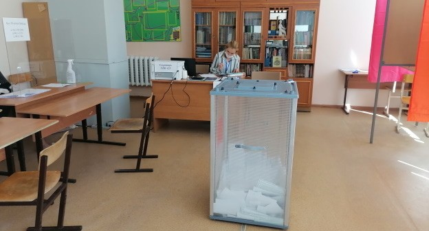 Урна на участке в Волгограде. Фото Татьяны Филимоновой для "Кавказского узла" Урна на участке в Волгограде. Фото Татьяны Филимоновой для "Кавказского узла"
