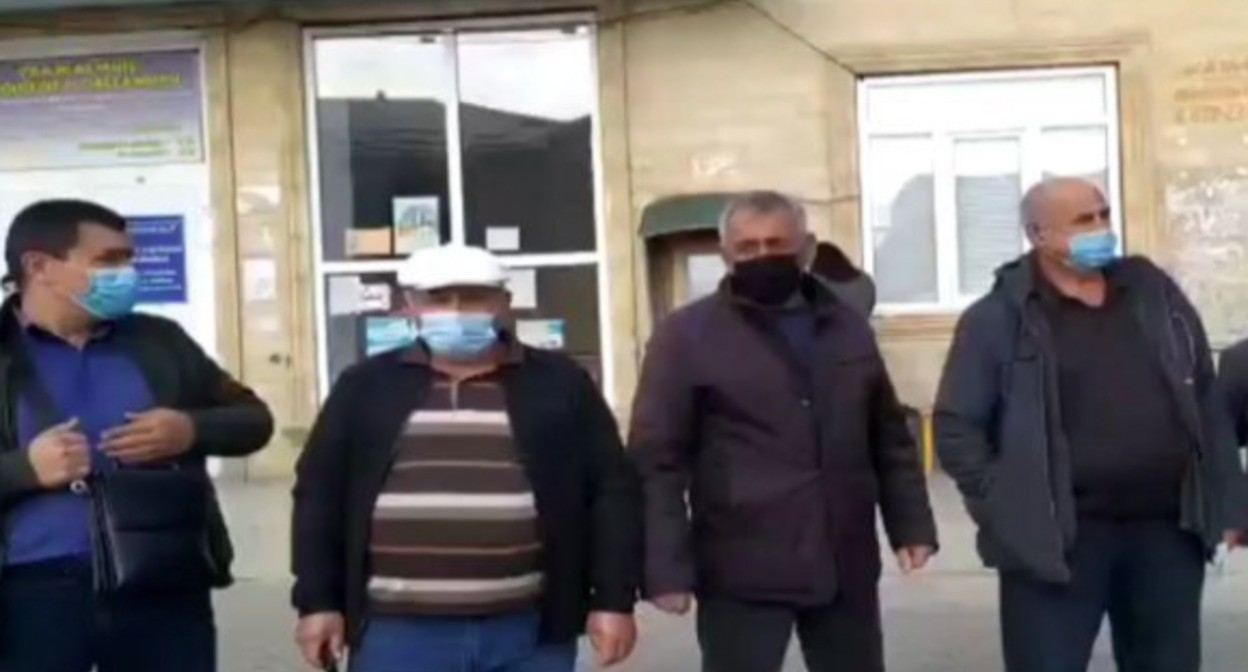 Водители маршруток в Избербаше обратились к пассажирам с просьбой соблюдать масочный режим. Скриншот сообщения канала Мой Дагестан https://www.instagram.com/p/CV2keAAFo8K/
