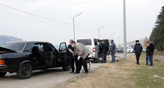На месте задержания в Карачаевске. Фото  Пресс-служба МВД по Карачаево-Черкесской Республике


