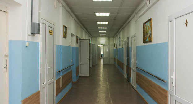 Больничный коридор. Фото Елены Синеок, Юга.ру