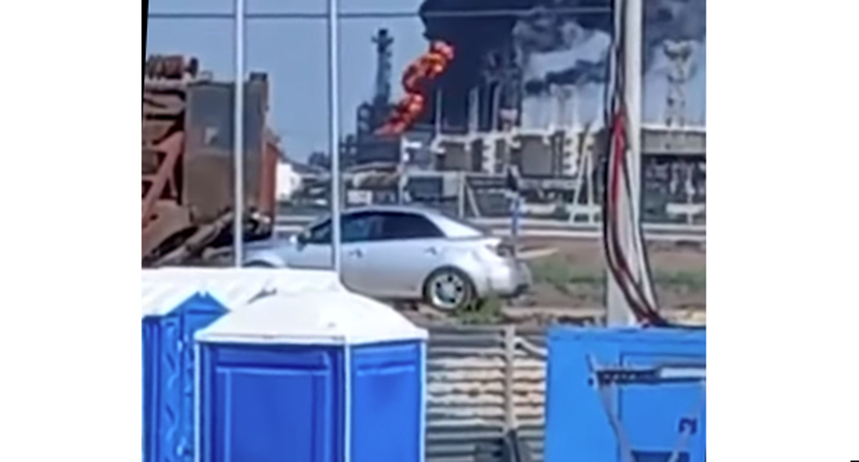 Пожар на нефтезаводе в Новошахтинске. Кадр видео
Блокнот Rostov https://www.youtube.com/watch?v=btPHGX9T3t4 Пожар на нефтезаводе в Новошахтинске. Кадр видео
Блокнот Rostov https://www.youtube.com/watch?v=btPHGX9T3t4