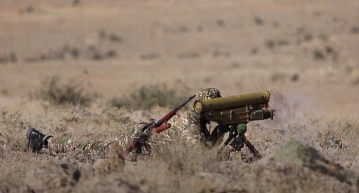 Боевые позиции армянской армии. Кадр видео пресс-службы МО Армении https://mil.am/hy/news/8642 Боевые позиции армянской армии. Кадр видео пресс-службы МО Армении https://mil.am/hy/news/8642