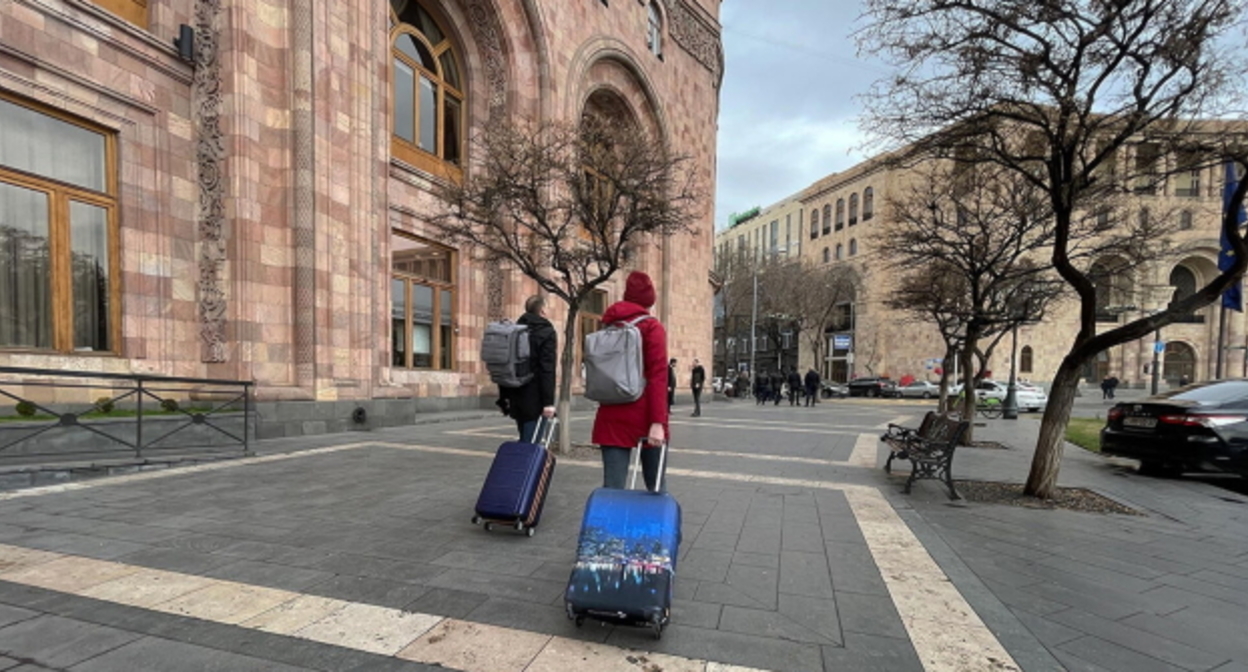 Туристы в Ереване, фото: news.am Туристы в Ереване, фото: news.am