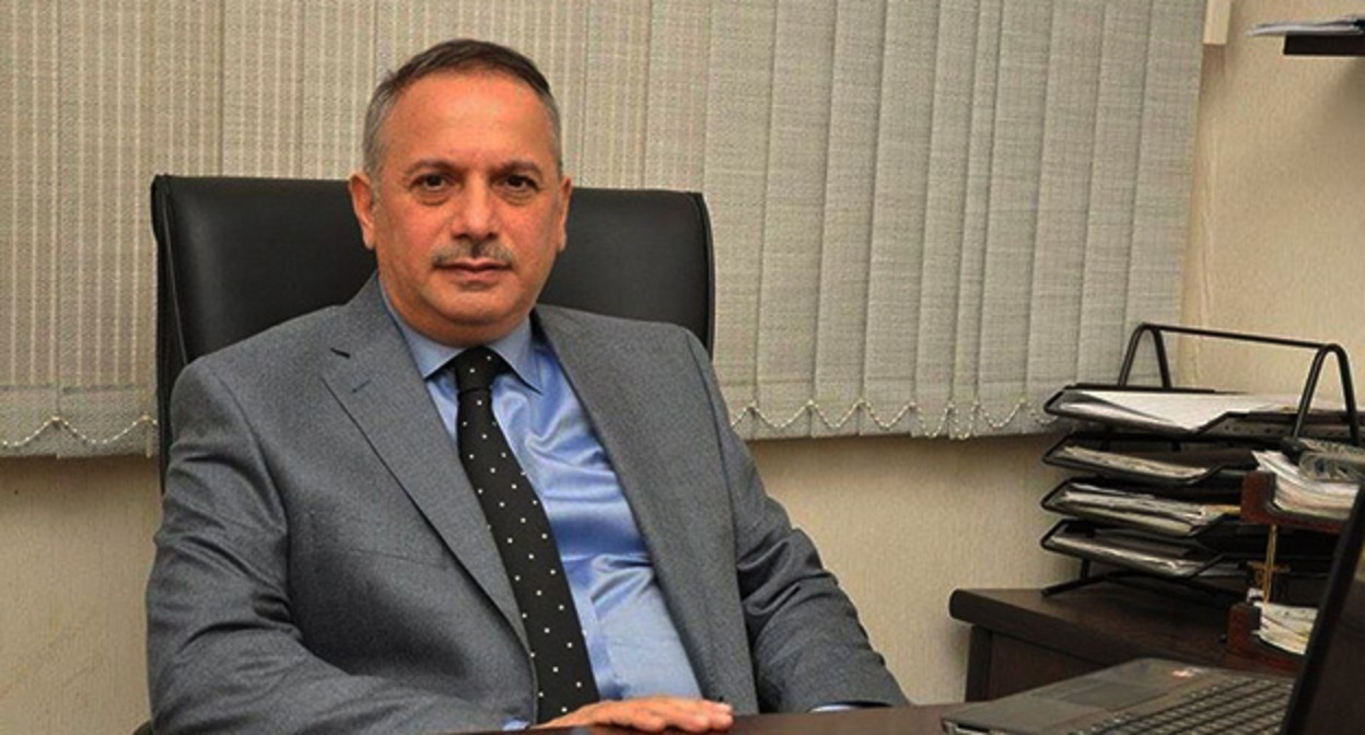 Али Алиев. Фото: https://1news.az/news/20190913033550594-Ali-Aliev-Dialog-vlasti-i-oppozitsii-pomozhet-povesti-stranu-vpered Али Алиев. Фото: https://1news.az/news/20190913033550594-Ali-Aliev-Dialog-vlasti-i-oppozitsii-pomozhet-povesti-stranu-vpered