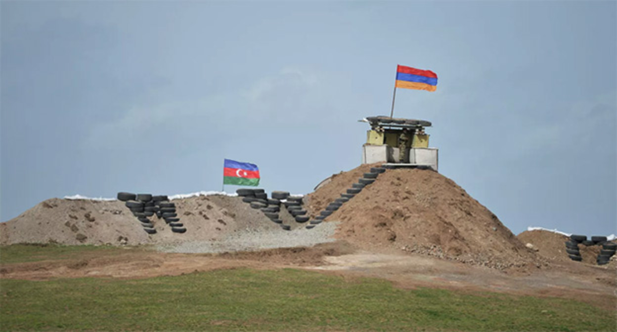 На границе Армении и Азербайджана. Фото : аппарат президента Республики Армения На границе Армении и Азербайджана. Фото : аппарат президента Республики Армения