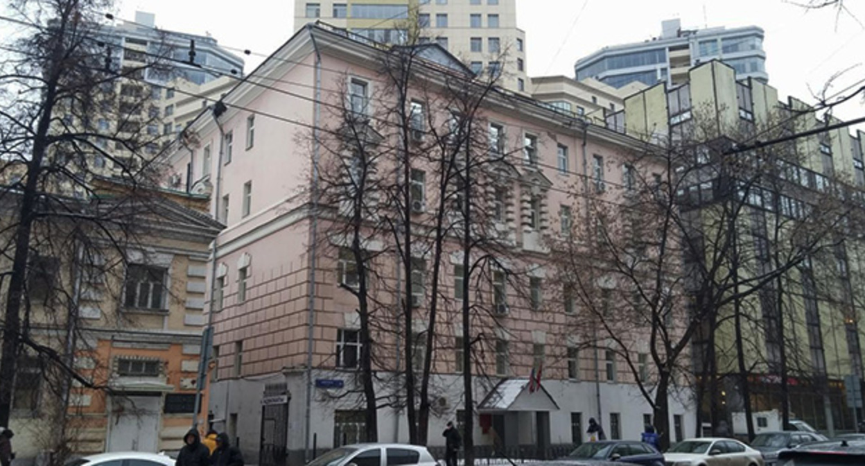 Гагаринский суд Москвы. Фото: andreitass http://wikimapia.org Гагаринский суд Москвы. Фото: andreitass http://wikimapia.org