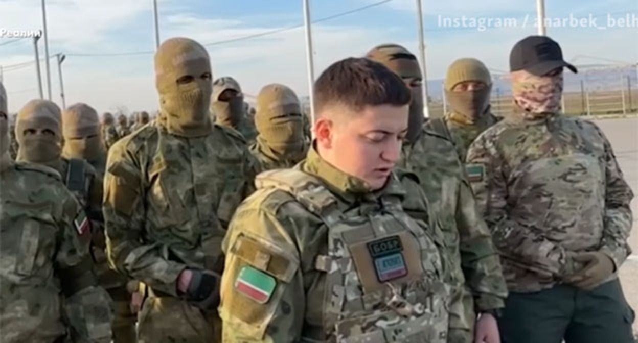 Баталхаджинский отряд быстрого реагирования (БОБР). Скриншот видео https://www.kavkazr.com/a/v-chechne-prohodit-voennuyu-podgotovku-ingushskiy-spetsnaz-batalhadzhintsev-/32156001.html Баталхаджинский отряд быстрого реагирования (БОБР). Скриншот видео https://www.kavkazr.com/a/v-chechne-prohodit-voennuyu-podgotovku-ingushskiy-spetsnaz-batalhadzhintsev-/32156001.html