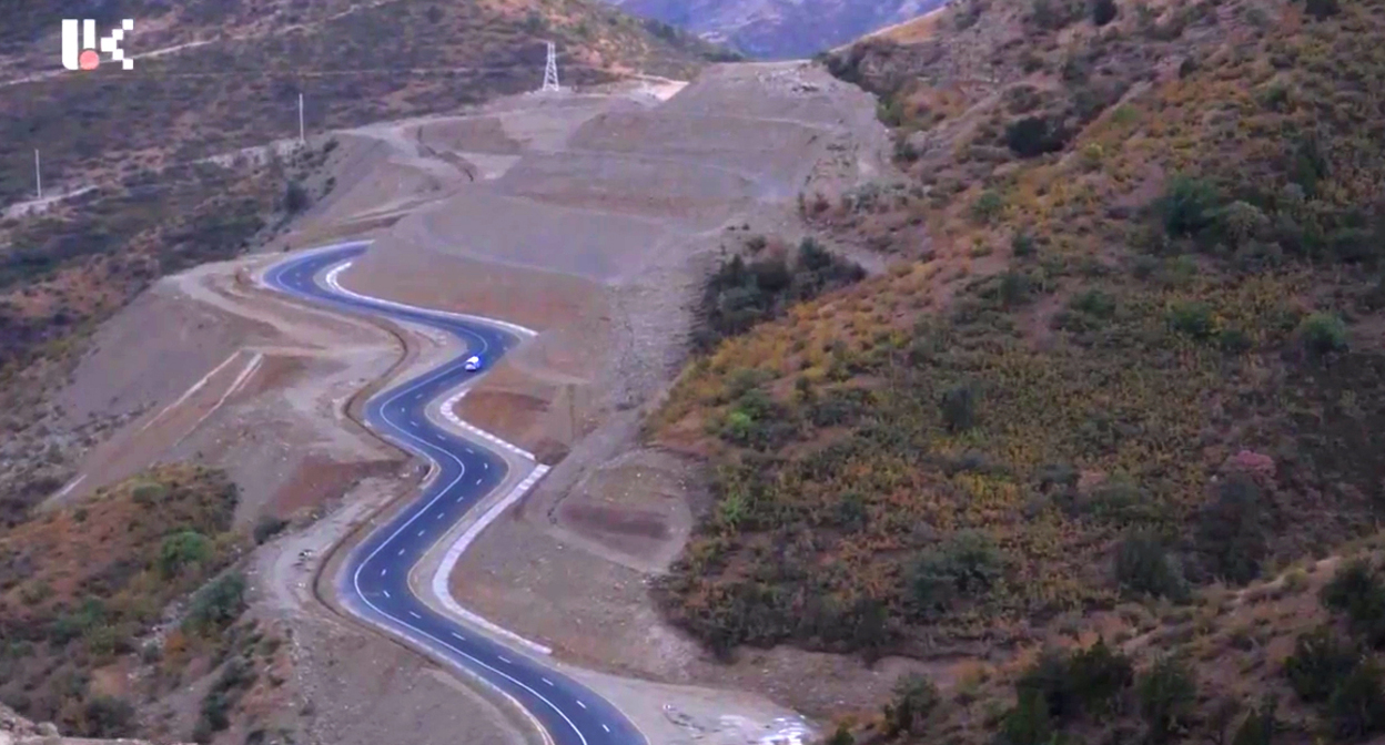 Автодорога из Нагорного Карабаха в Армению. Кадр видео Artsakh TV https://t.me/reartsakh/14484 Автодорога из Нагорного Карабаха в Армению. Кадр видео Artsakh TV https://t.me/reartsakh/14484
