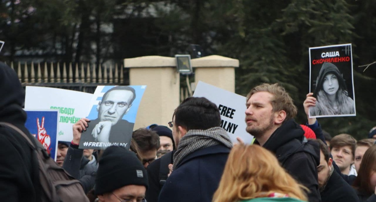 Акция в Тбилиси в поддержку российских политзаключенных. Фото: Reader.ge Акция в Тбилиси в поддержку российских политзаключенных. Фото: Reader.ge