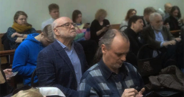 Слушатели в зале трансляции во время заседания по делу о ликвидации МХГ. Фото корреспондента "Кавказского узла" Слушатели в зале трансляции во время заседания по делу о ликвидации МХГ. Фото корреспондента "Кавказского узла"