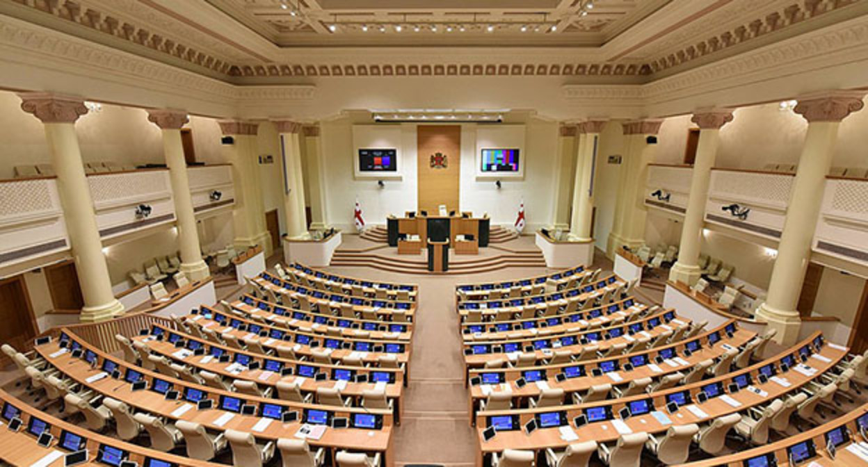 Парламент Грузии. Фото: CC BY-SA 4.0 https://ru.wikipedia.org/ Парламент Грузии. Фото: CC BY-SA 4.0 https://ru.wikipedia.org/