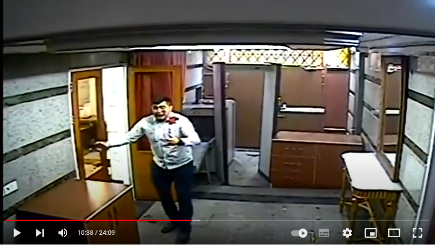 Скриншот видеоролика о нападении на посольство Азербайджана в Тегеране. https://www.youtube.com/watch?v=ZPh1n7uYF4k