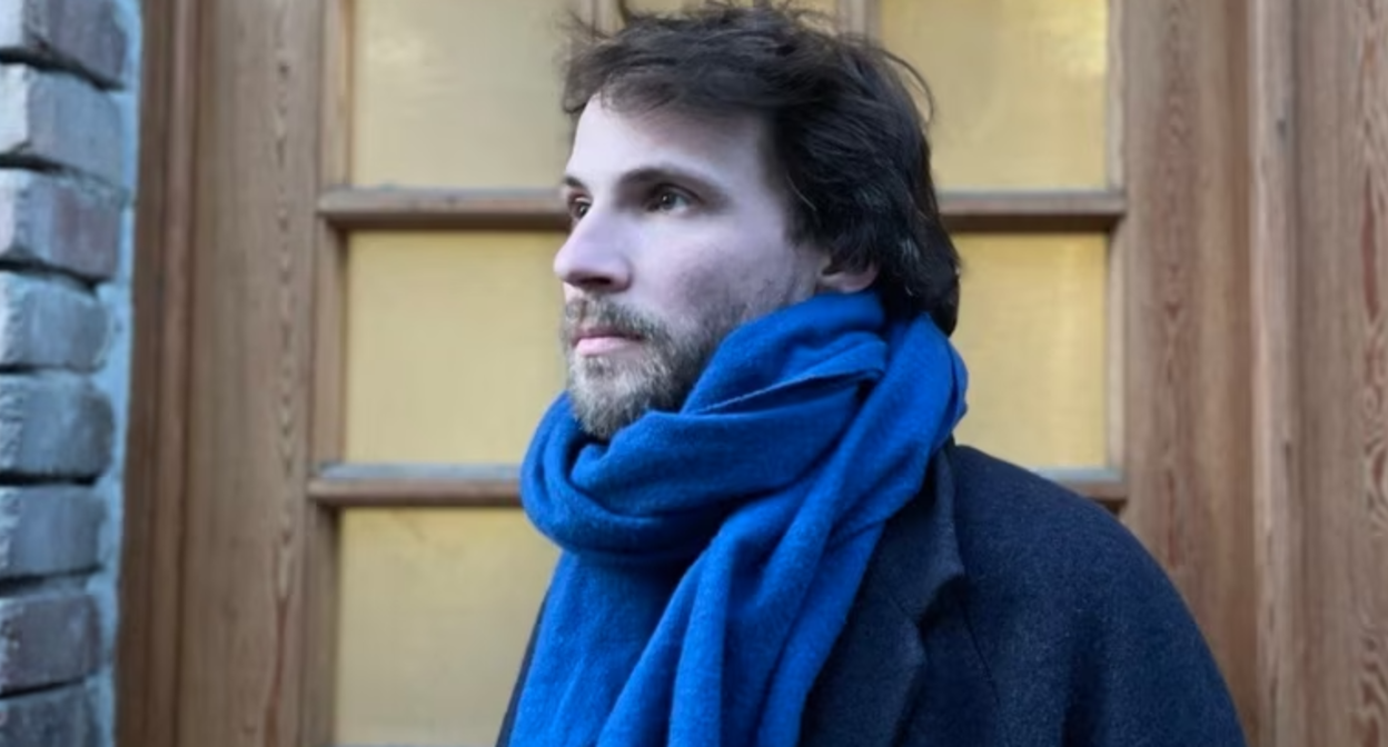 Филипп Дзядко. Фото Наны Тотибадзе https://www.svoboda.org/a/ischeznovenie-buduschego-filipp-dzyadko-o-romane-radio-martyn/31779414.html * включены в реестр иностранных агентов. Филипп Дзядко. Фото Наны Тотибадзе https://www.svoboda.org/a/ischeznovenie-buduschego-filipp-dzyadko-o-romane-radio-martyn/31779414.html * включены в реестр иностранных агентов.