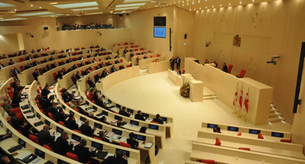 Парламент Грузии. Фото: VOA - Voice of America (Russian service) https://uk.wikipedia.org Парламент Грузии. Фото: VOA - Voice of America (Russian service) https://uk.wikipedia.org