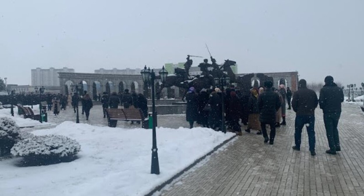 Траурное мероприятие в память о жертвах депортации. Назрань, 23.02.23. Фото Анжелы Матиевой. Траурное мероприятие в память о жертвах депортации. Назрань, 23.02.23. Фото Анжелы Матиевой.