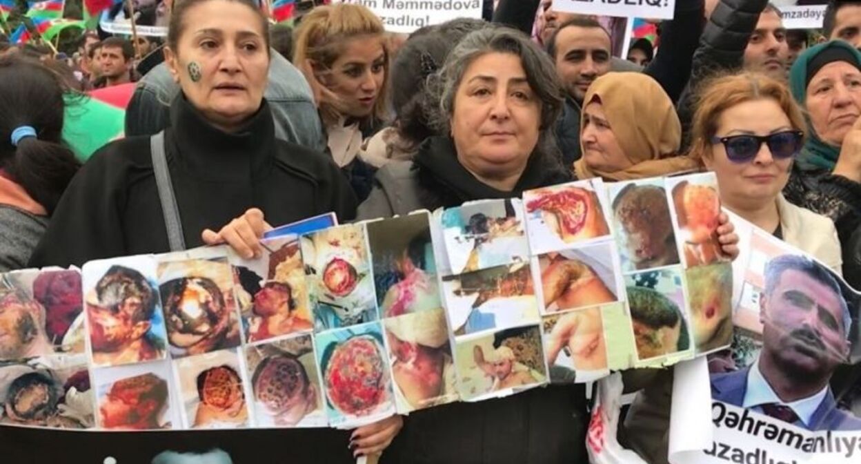 Акция протеста родственников осужденных. Фото: https://www.turan.az/ext/news/2021/2/free/Interview/ru/1518.htm Акция протеста родственников осужденных. Фото: https://www.turan.az/ext/news/2021/2/free/Interview/ru/1518.htm
