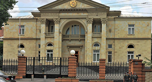 Резиденция Пашиняна. Фото: Marcin Konsek / Wikimedia Commons https://ru.wikipedia.org Резиденция Пашиняна. Фото: Marcin Konsek / Wikimedia Commons https://ru.wikipedia.org