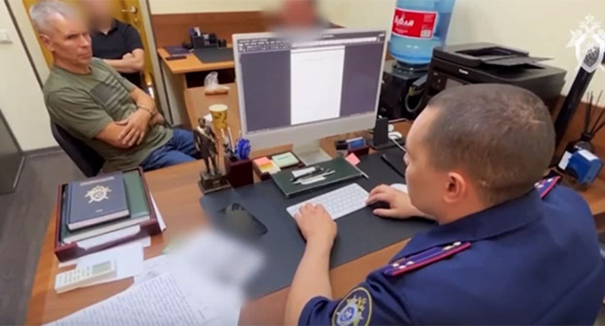 Кадр видео с признанием Сергея Денисенко в убийстве. Скриншот видео https://vk.com/video-40316705_456413544?list=538193d8e54d637c6d Кадр видео с признанием Сергея Денисенко в убийстве. Скриншот видео https://vk.com/video-40316705_456413544?list=538193d8e54d637c6d