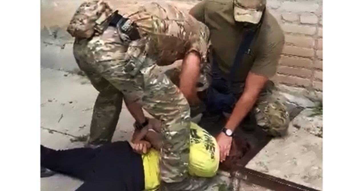 Задержание жителя Волгоградской области за дискредитацию армии. Скриншот видео https://riac34.ru/news/159316 Задержание жителя Волгоградской области за дискредитацию армии. Скриншот видео https://riac34.ru/news/159316