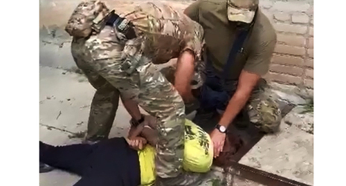 Задержание жителя Волгоградской области за дискредитацию армии. Скриншот видео https://riac34.ru/news/159316