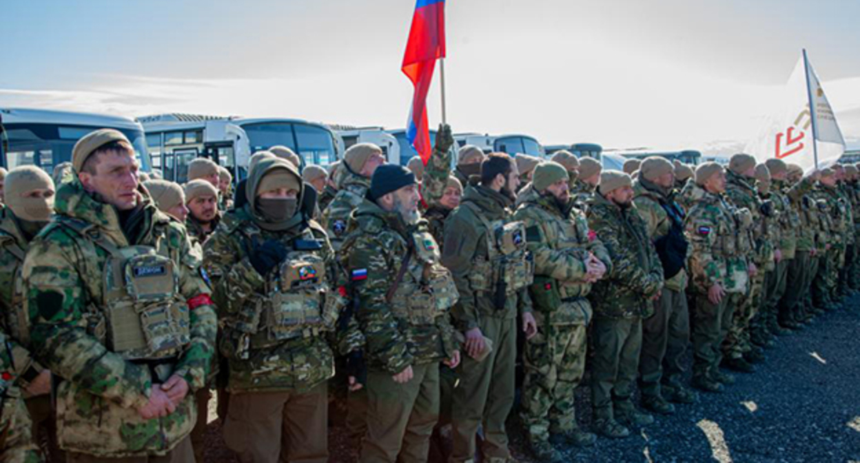 Добровольцы из Чечни перед отправкой на Украину. Фото: "Грозный-Информ" https://www.grozny-inform.ru Добровольцы из Чечни перед отправкой на Украину. Фото: "Грозный-Информ" https://www.grozny-inform.ru